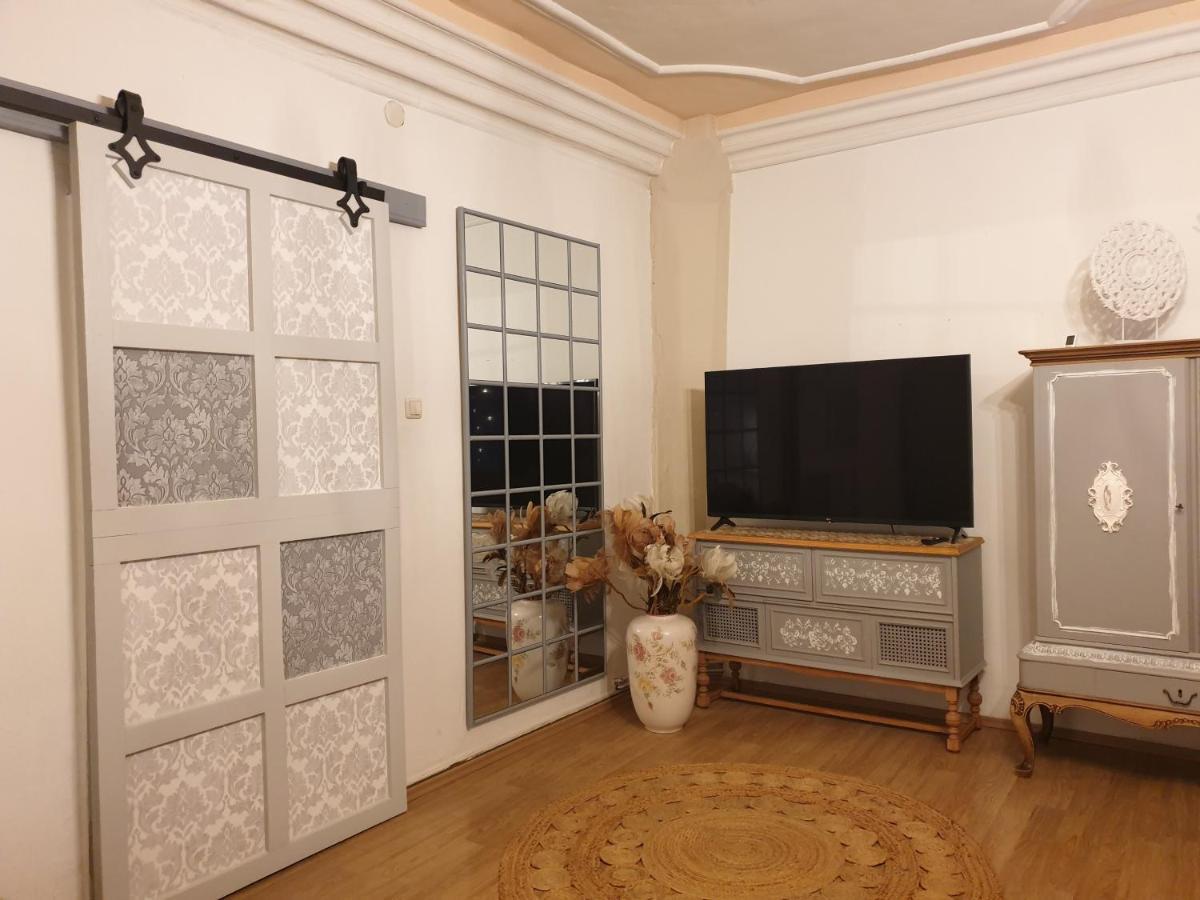 Stillvolle Designwohnung Im Historischen Zentrum Apartment *