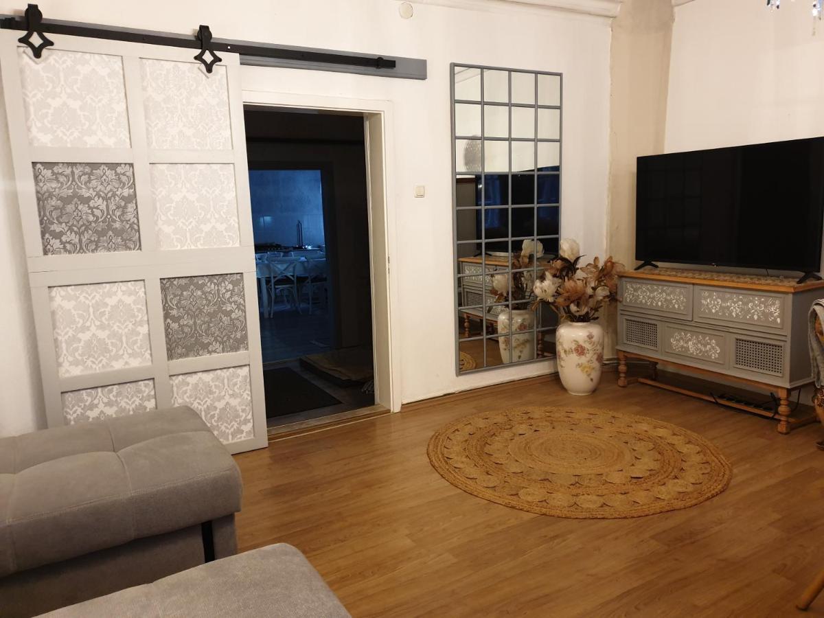 Apartment Stillvolle Designwohnung Im Historischen Zentrum *